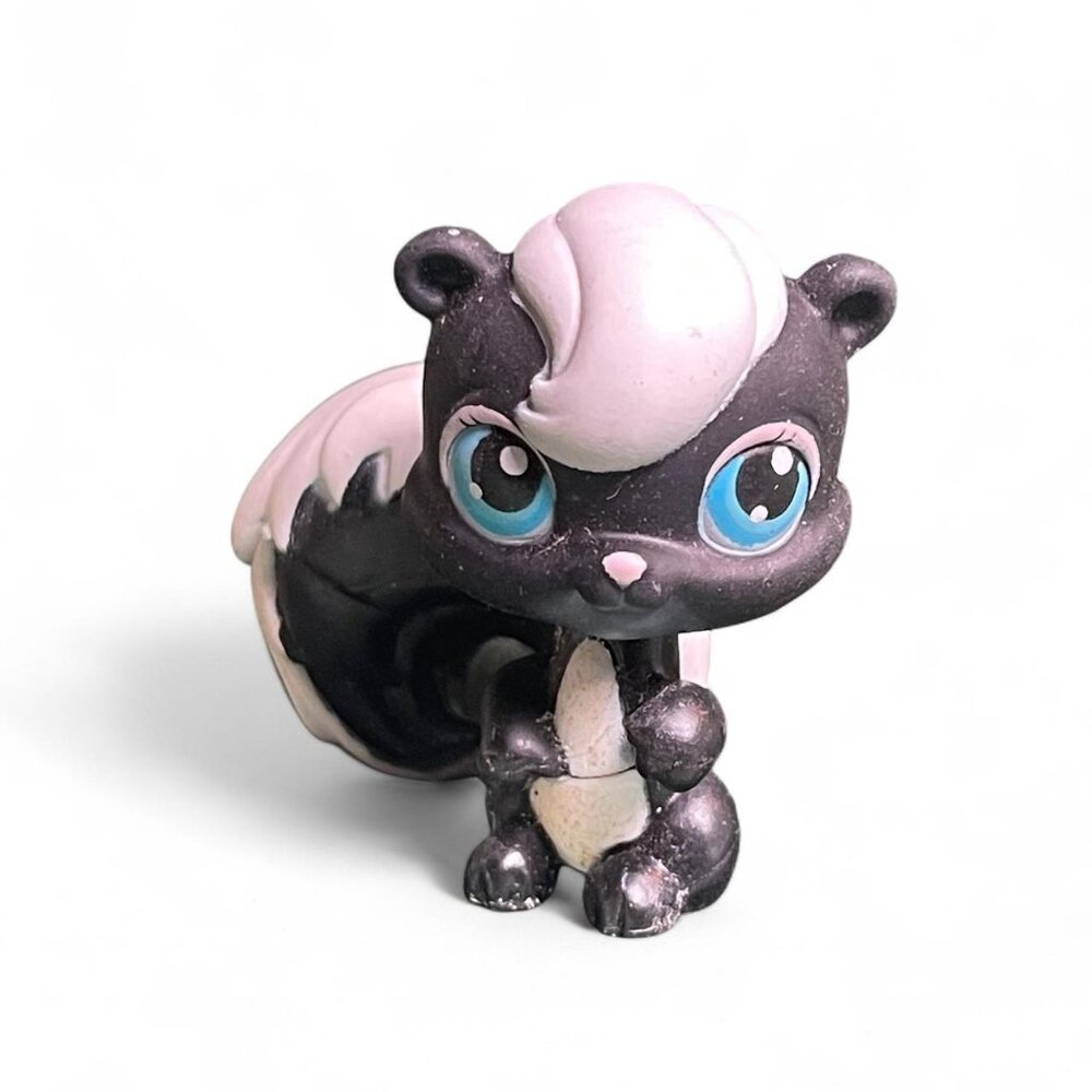 LPS Littlest Pet Shop Skunk #85 Authentic Blue Eyes Black and White